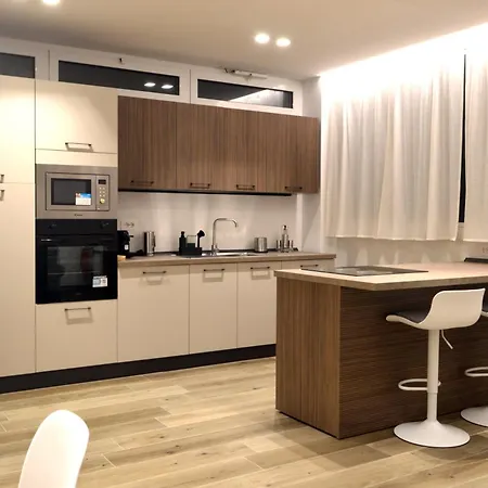 Stonehouse Apartman