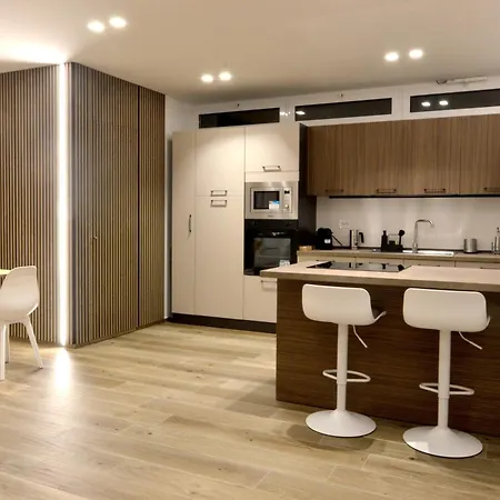 Stonehouse *